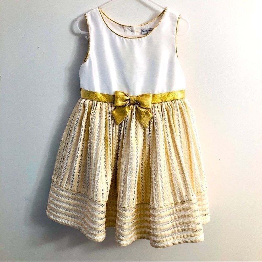 Sweet Heart Rose Size 5 White snd Gold Dress!